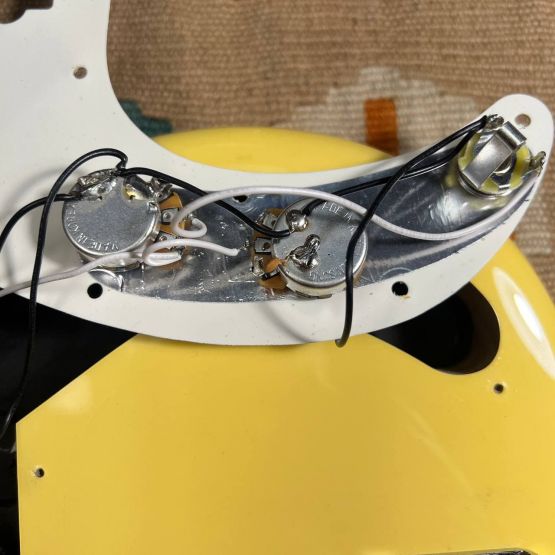 Fender Player Precision Bass Buttercream 2021 Mexico бас-гитара