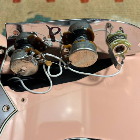 Fender Limited Edition Player Jaguar Shell Pink 2020 Mexico электрогитара