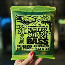 Ernie Ball 2852 Regular Slinky Short Scale 45-105 комплект струн для бас-гитары