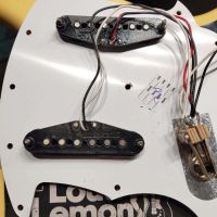 Fender American Performer Mustang Vintage White 2019 USA электрогитара