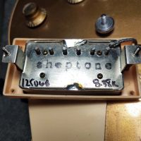 Gibson Les Paul Deluxe Gold Top 1976 USA электрогитара