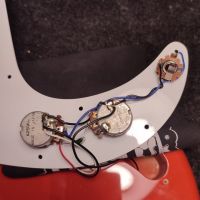 Fender PB57-53 Precision Bass Fiesta Red 2004 Japan бас-гитара