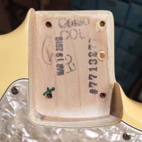 Fender American Performer Mustang Vintage White 2019 USA электрогитара