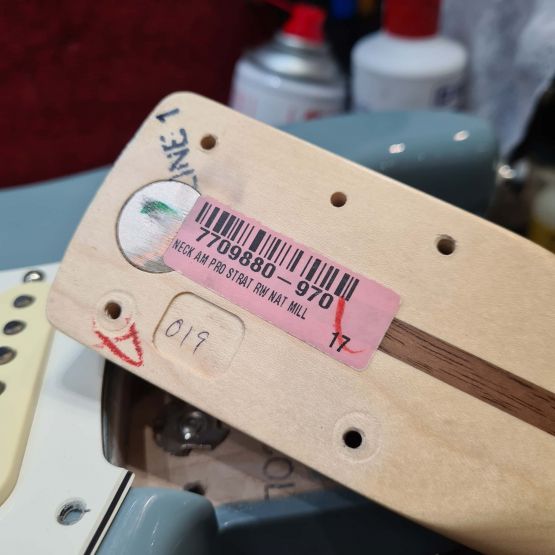 Fender American Professional Stratocaster HSS Rawbucker Sonic Grey 2019 USA электрогитара