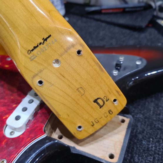 Fender Jaguar JG-66 Sunburst 1997 Japan электрогитара