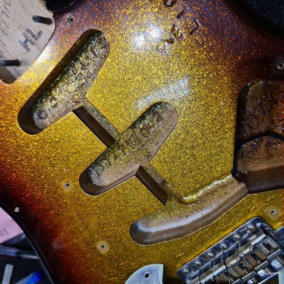 Fender Custom Shop Limited 1963 Journeyman Stratocaster Sparkle Sunburst 2017 NAMM USA электрогитара