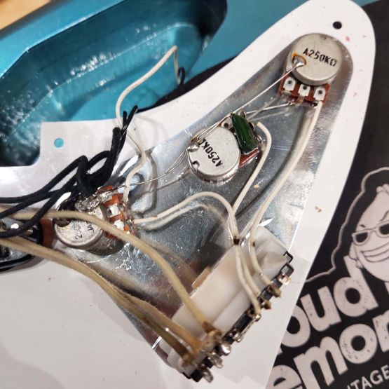Fender Custom Order ST-57 Stratocaster Lake Placid Blue 1999 Japan электрогитара