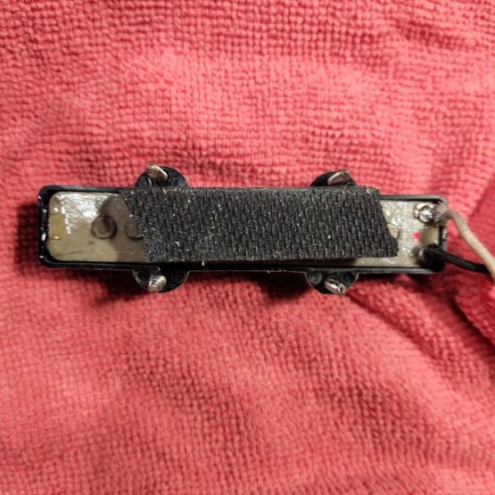 Fender Flea Jazz Bass Road Worn Faded Shell Pink 2018 Mexico бас-гитара