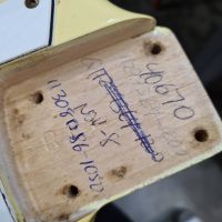 Fender Custom Shop Stratocaster 1969 Heavy Relic Aged Vintage White 2013 USA электрогитара