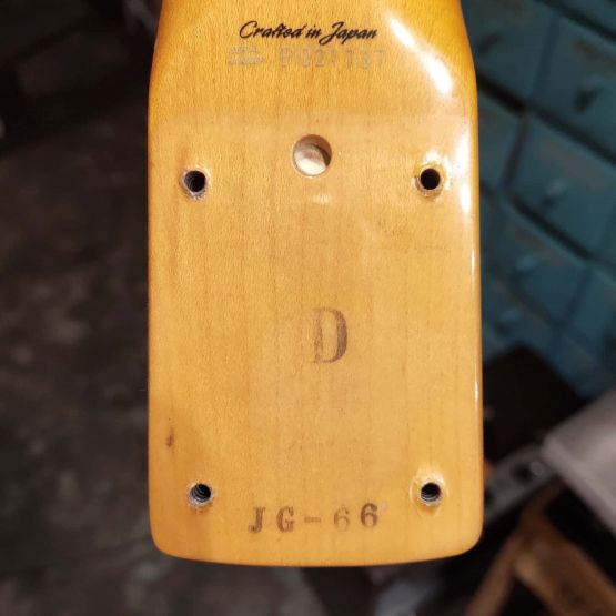 Fender JG66 Jaguar Sunburst 1999 Japan электрогитара
