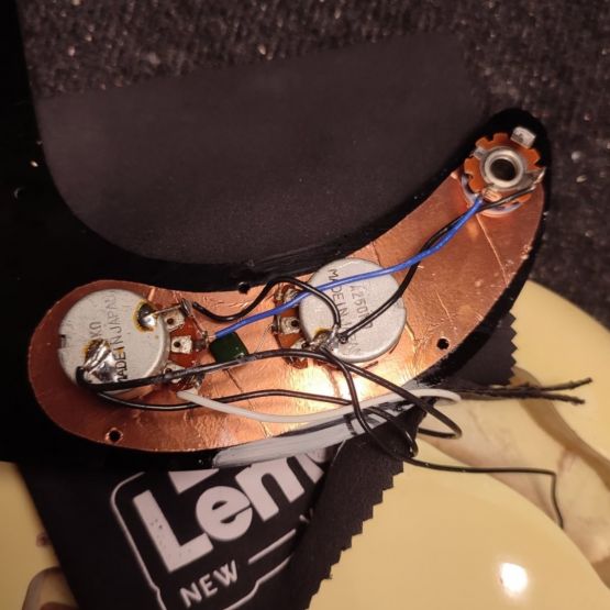 Fender PB70-70US Precision Bass Olympic White 1997 Japan бас-гитара