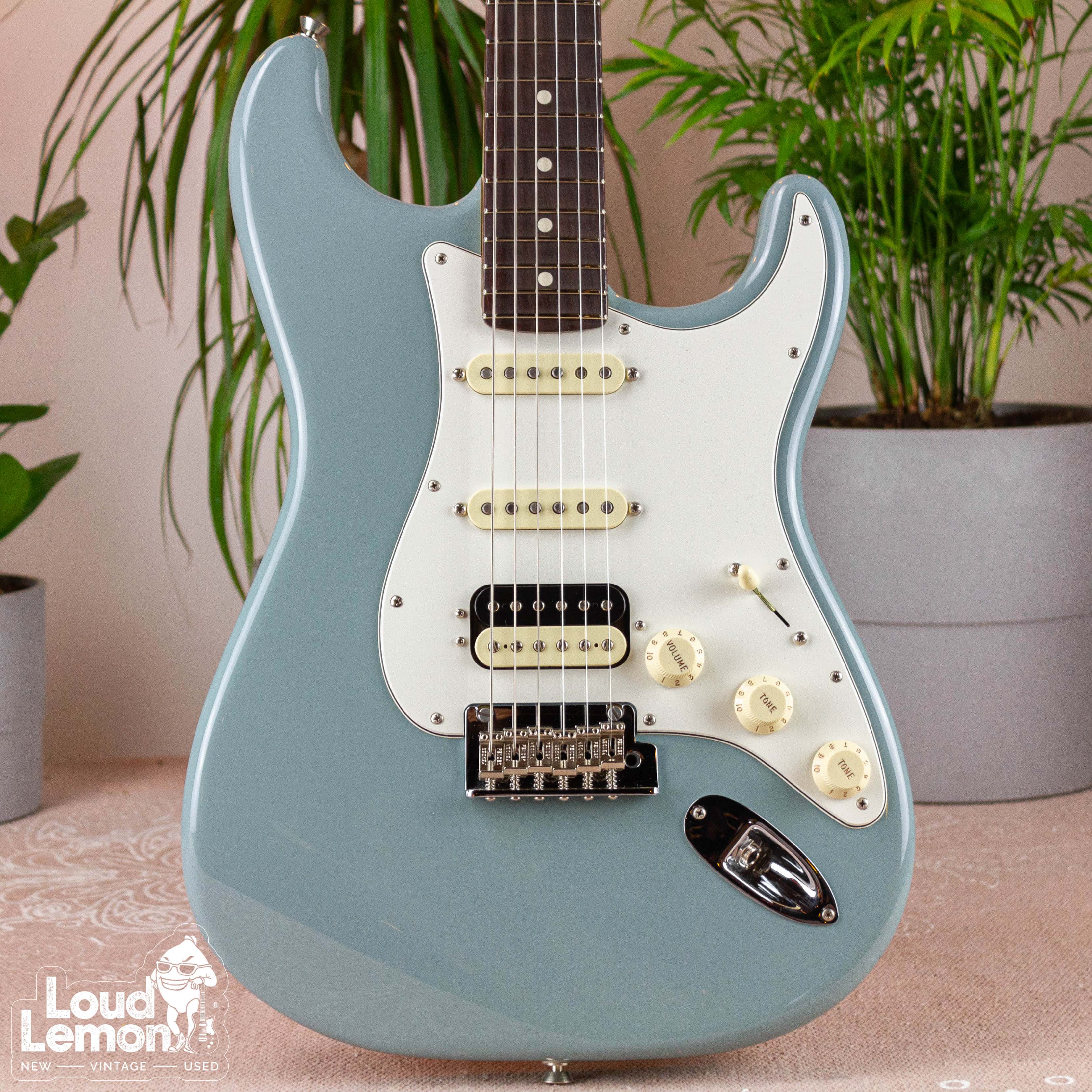 sonic grey stratocaster