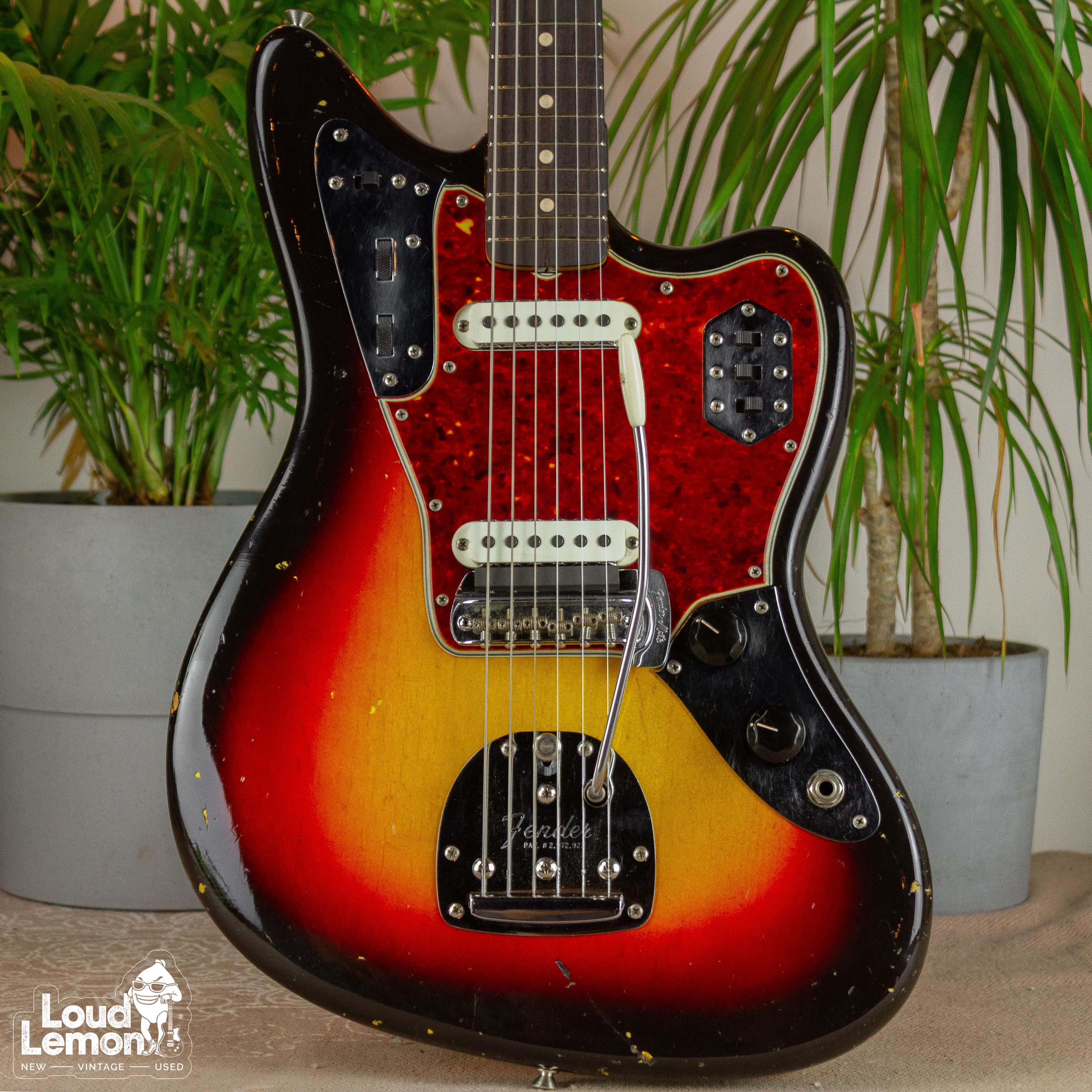 Fender Jaguar Sunburst 1963 USA электрогитара — купить в магазине винтажных  гитар | Loud Lemon