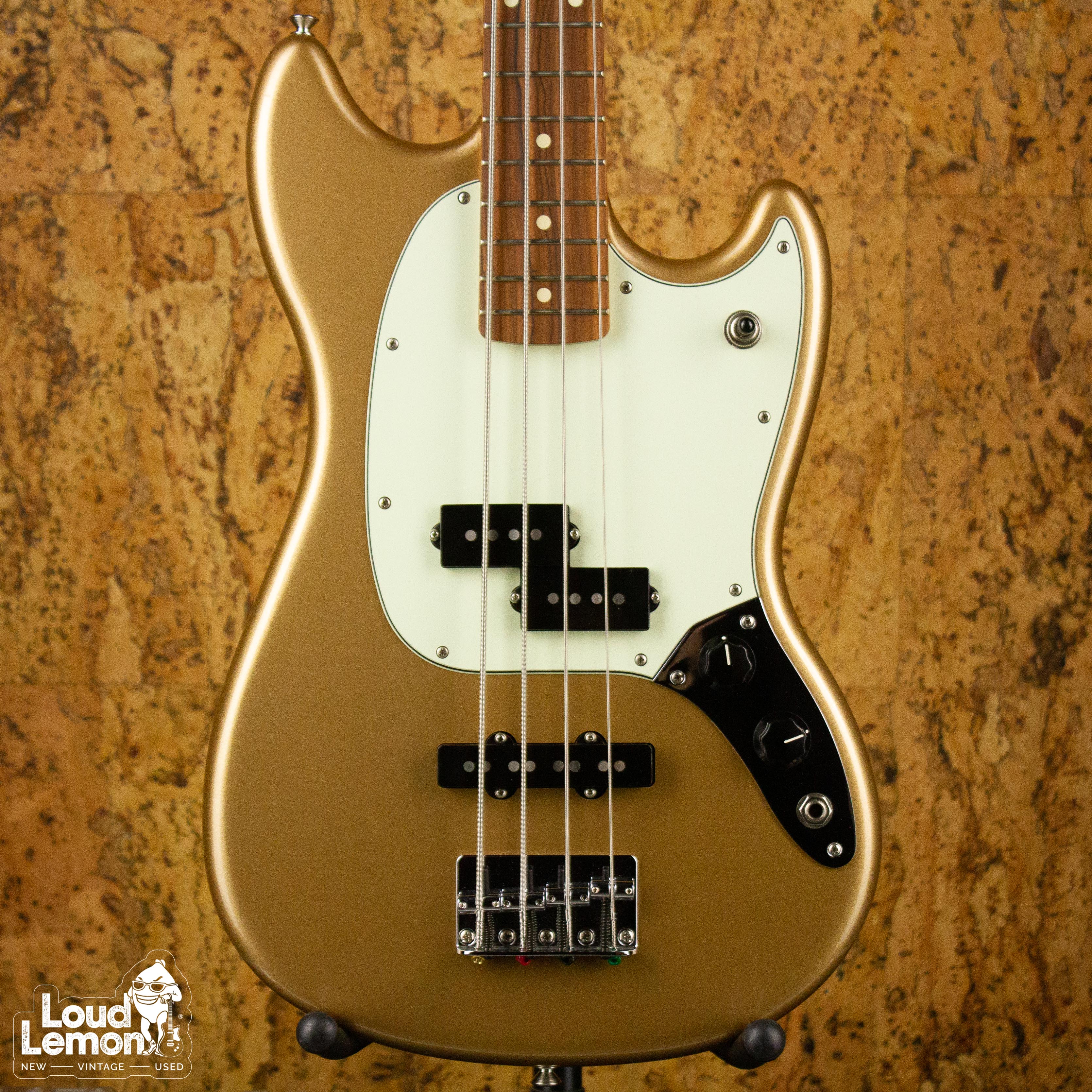 fender mustang bass gold