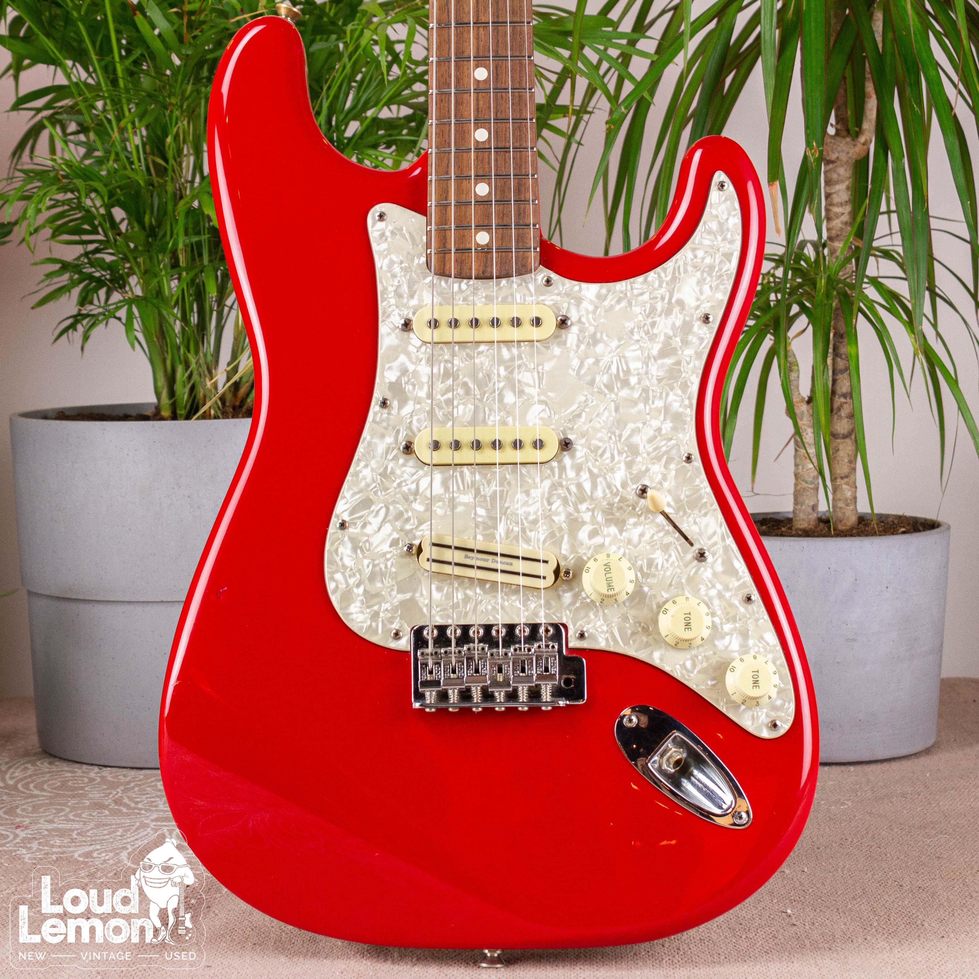 red squier guitar