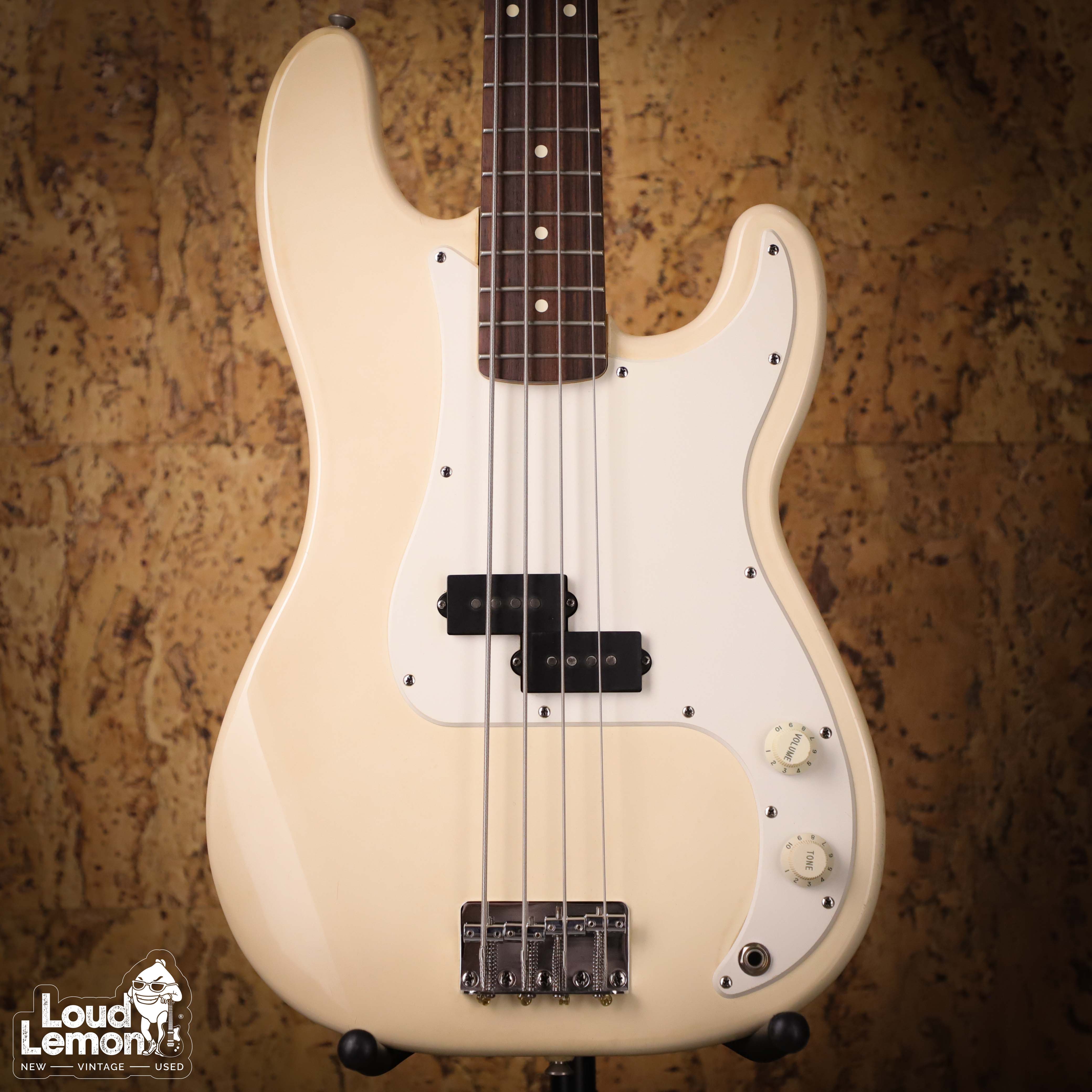 Fender Traditional Precision Bass Arctic White 1996 Mexico бас-гитара —  купить в магазине винтажных гитар | Loud Lemon